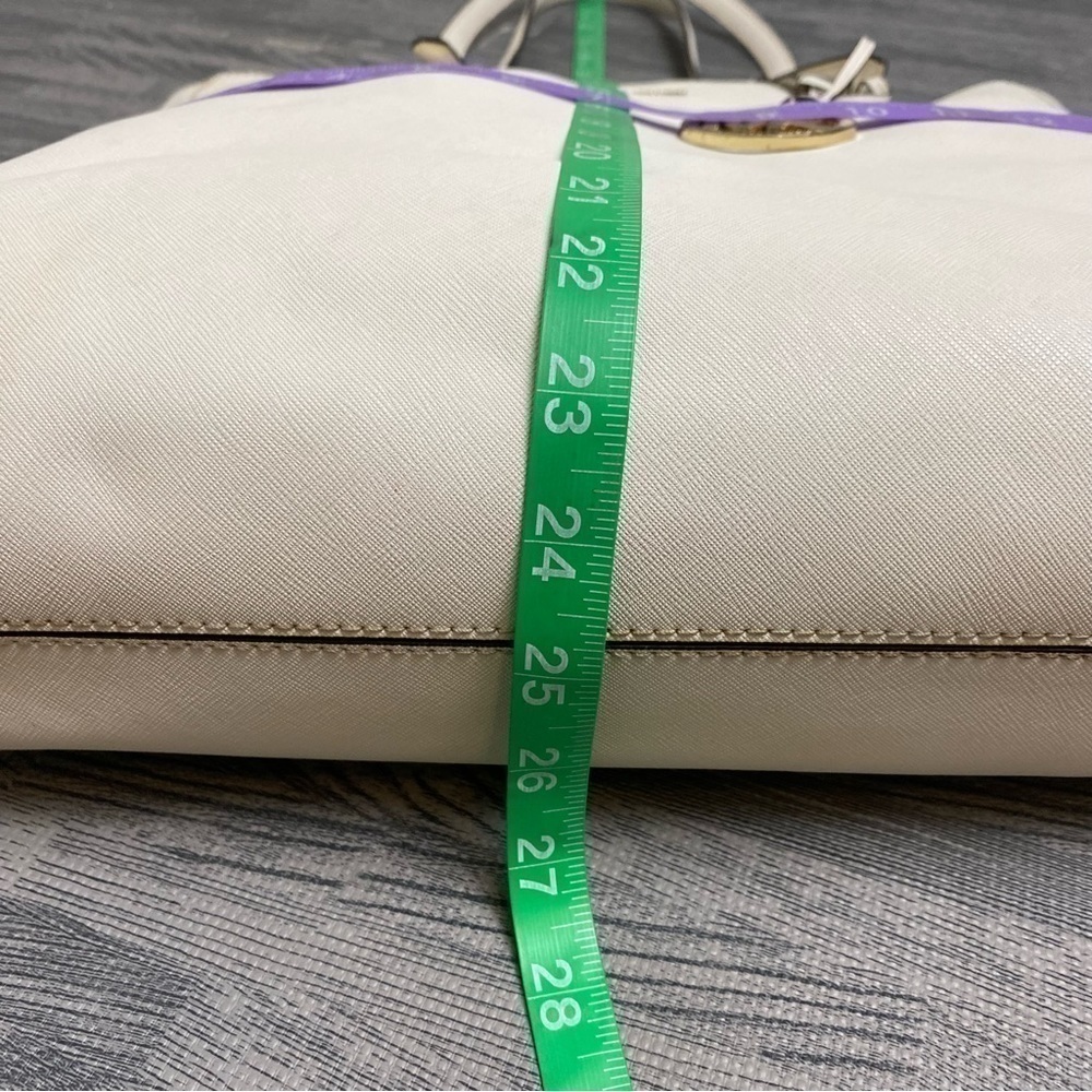 Michael Kors Jet Set White Saffiano Leather Travel Tote - Picture 8 of 17